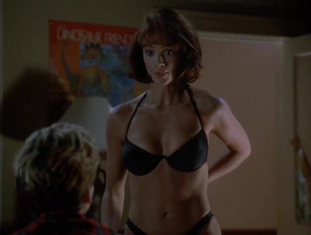 Lauren Holly sexy - Picket Fences s01e14 (1992)