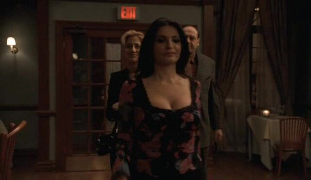 Kathrine Narducci sexy - The Sopranos s05e11 (2004)