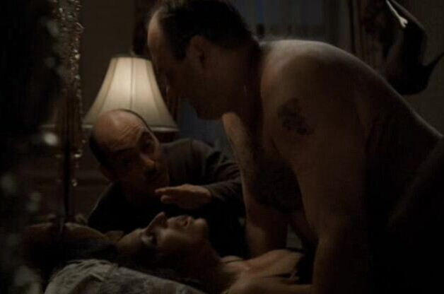 Kathrine Narducci sexy - The Sopranos s05e11 (2004)