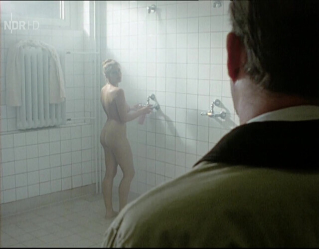 Sophie Schutt nude - Tatort e363 (1997)