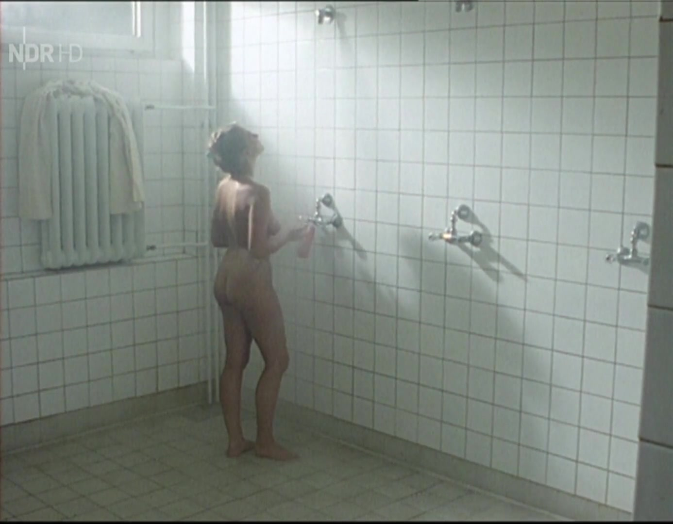 Sophie Schutt nude - Tatort e363 (1997)