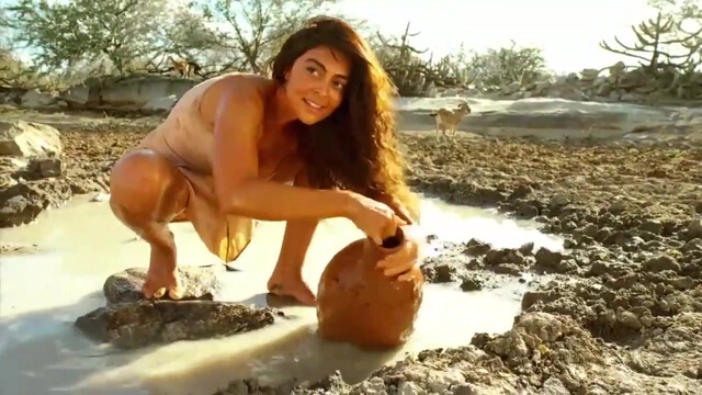 Juliana Paes sexy, Leona Cavalli nude - Gabriela s01e01 (2012)