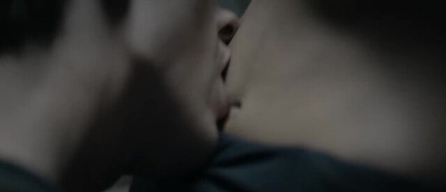 Alejandra Guilmant sexy,  Aislinn Derbez sexy - A la mala (2015)