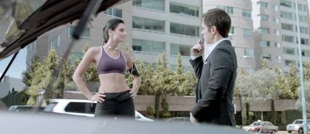 Alejandra Guilmant sexy,  Aislinn Derbez sexy - A la mala (2015)