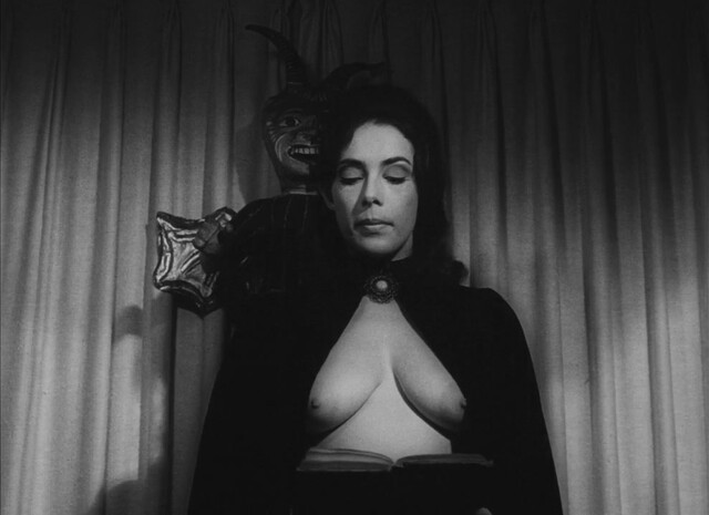 Pat Barrington nude, Mary Bauer nude - The Satanist (1968)