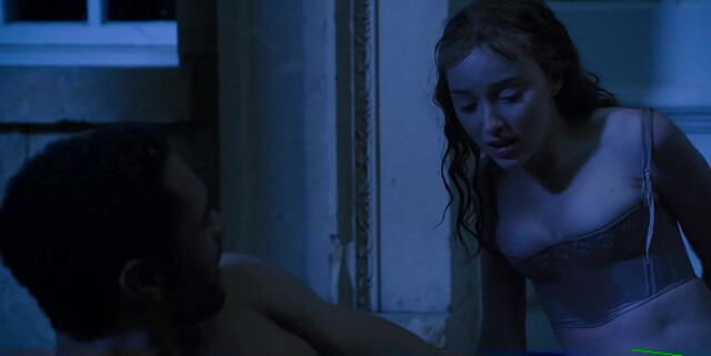 Phoebe Dynevor sexy - Bridgerton s01e06 (2020) #3