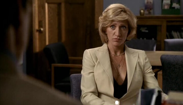 Edie Falco nude - The Sopranos s05e06 (2004)