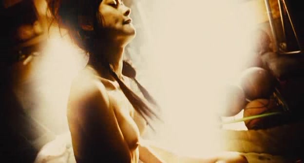 Yoon Jin-seo sexy, Kim Hye-soo nude - A Good Day to Have an Affair (2007)