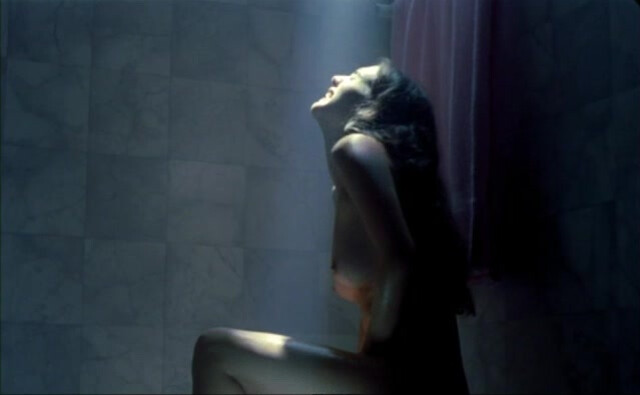 Leonor Seixas nude - A Passagem da Noite (2003)