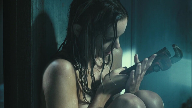 Sarah Wayne Callies sexy - Whisper (2007)