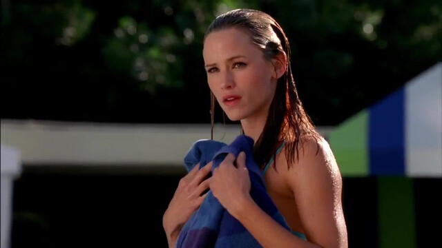 Jennifer Garner sexy - Alias s02e14 (2003)