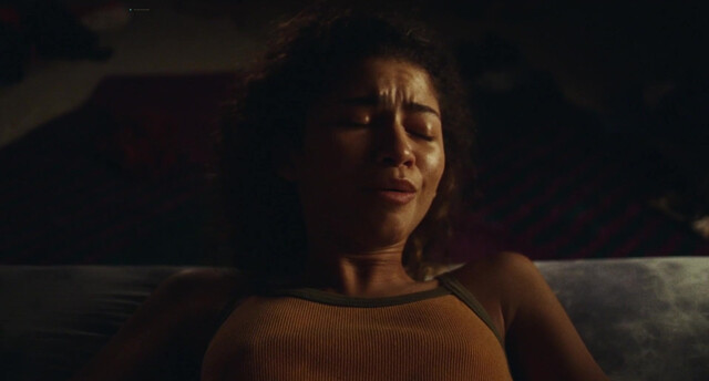 Zendaya sexy - Euphoria s02e04 (2022)