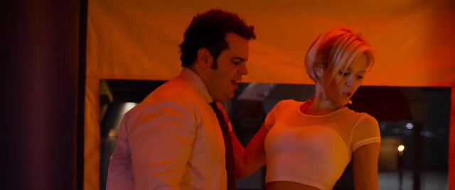 Kaley Cuoco sexy, Nicky Whelan sexy - The Wedding Ringer (2015)