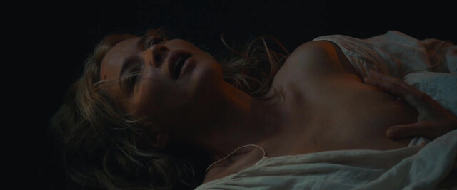 Virginie Efira nude, Daphne Patakia nude - Benedetta (2021)