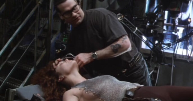 Dina Meyer sexy - Johnny Mnemonic (Japanese Cut) (1995)