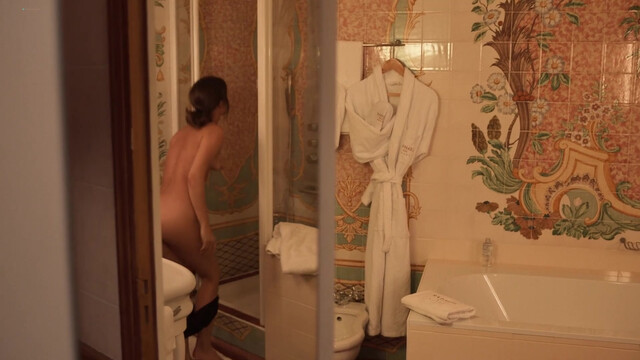 Alicia Vikander nude - Irma Vep s01e03 (2022)