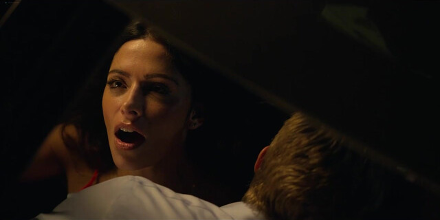 Sarah Shahi nude, Margaret Odette sexy - Sex Life s01e02-03 (2021)