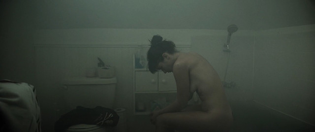 Isabelle Fuhrman nude – The Novice (2021)