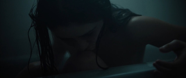 Isabelle Fuhrman nude – The Novice (2021)