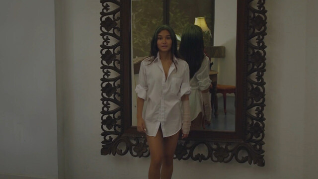 Chienna Filomeno sexy – Allergy in Love (2019)