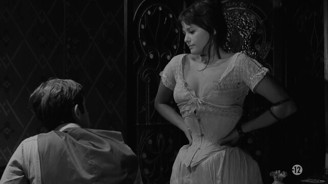 Claudia Cardinale sexy – Le Mauvais Chemin (1961)