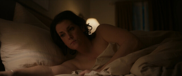 Melanie Lynskey sexy – Yellowjackets s01e02 (2021)