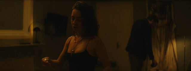 Vera Panfilova sexy, Zepyur Brutyan sexy – V kletke s02e08 (2021)