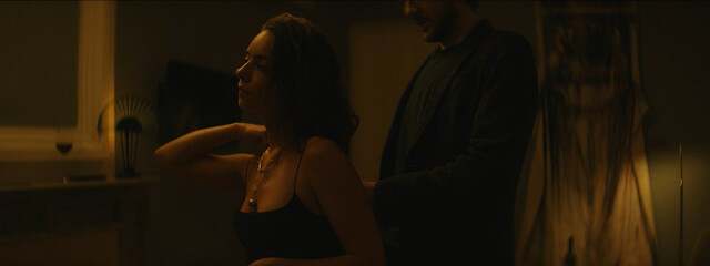 Vera Panfilova sexy, Zepyur Brutyan sexy – V kletke s02e08 (2021)