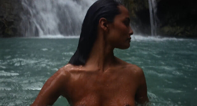 Laura Gemser nude – Invaders of the Lost Gold (Horror Safari) (1982)