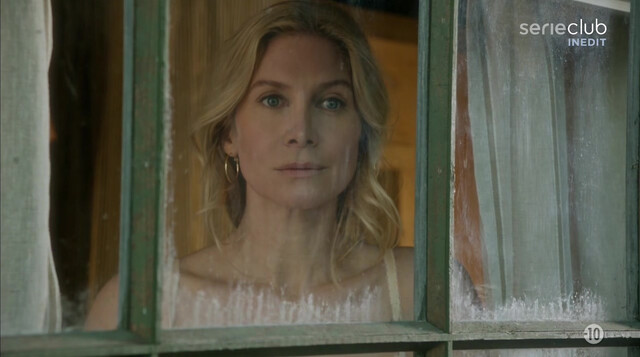 Elizabeth Mitchell sexy - Dead of Summer s01e05 (2016)