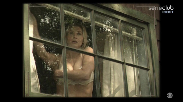 Elizabeth Mitchell sexy - Dead of Summer s01e05 (2016)