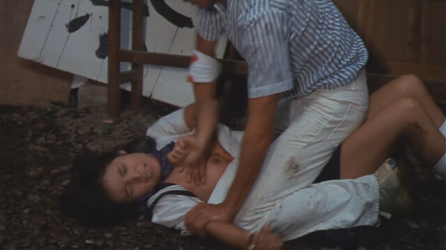 Yuki Kazamatsuri nude – Female Teacher Hunting (Onna kyoshi-gari) (1982)