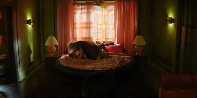 Jennifer Tilly sexy, Fiona Dourif sexy – Chucky s01e05 (2021)