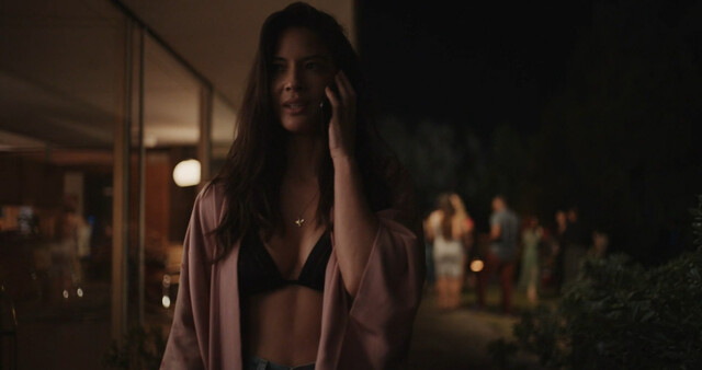 Olivia Munn sexy, Erica Ash sexy – Violet (2021)