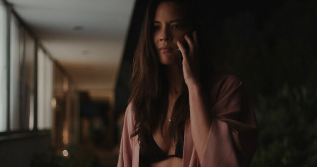 Olivia Munn sexy, Erica Ash sexy – Violet (2021)