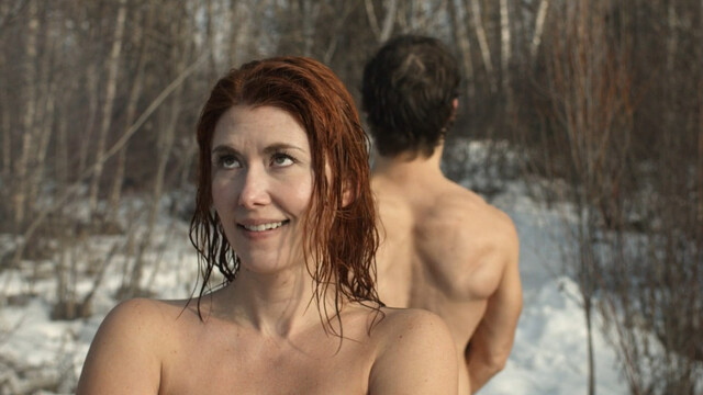 Jewel Staite sexy – A Frosty Affair (2015)