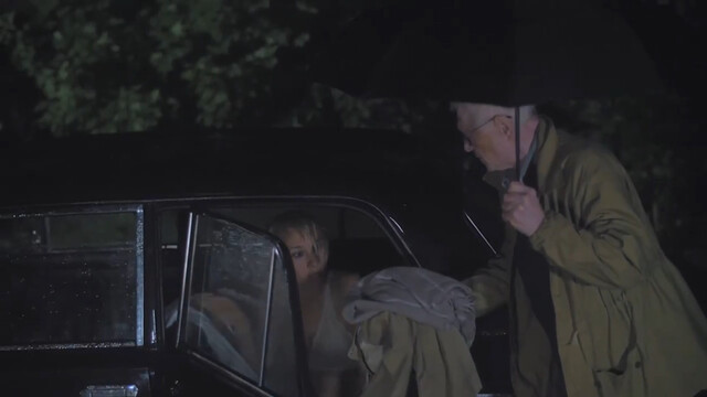 Vera Romanova nude – The girl on the jeep (2019)