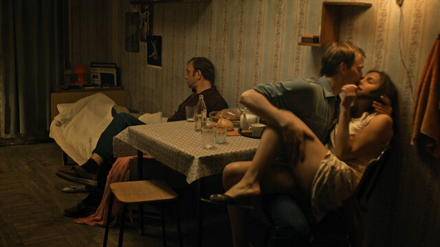 Irina Starshenbaum sexy, Marina Vasileva sexy, Maria Ivashchenko sexy – Obschaga (2021)