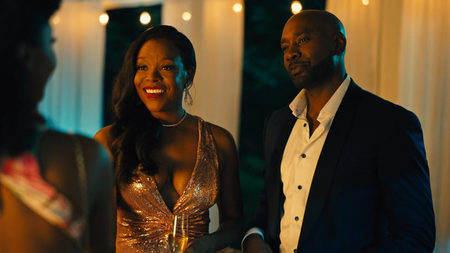 Yaya DaCosta sexy, Nadine Ellis sexy – Our Kind of People s01e01-02 (2021)