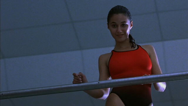 Emmanuelle Chriqui sexy – Snow Day (2000)