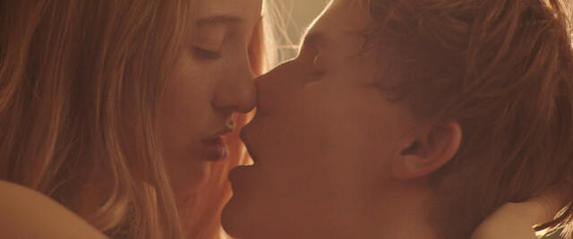 Sophie Lowe sexy – After the Dark (2013)