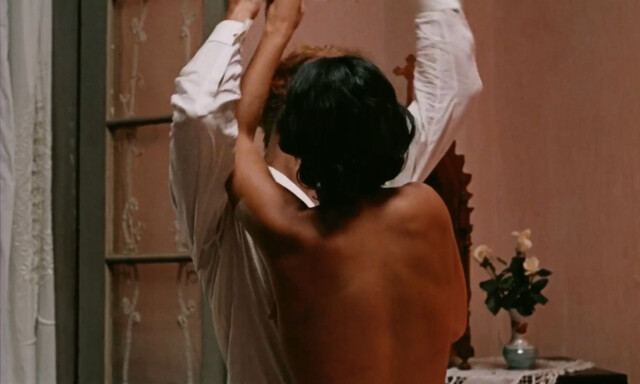 Sonia Braga nude – Dona Flor e Seus Dois Maridos (1976)