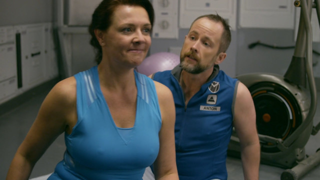 Amanda Tapping sexy – Space Milkshake (2012)