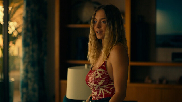 Alexandra Daddario sexy, Sydney Sweeney sexy, Brittany O’Grady sexy – The White Lotus s01e06 (2021)
