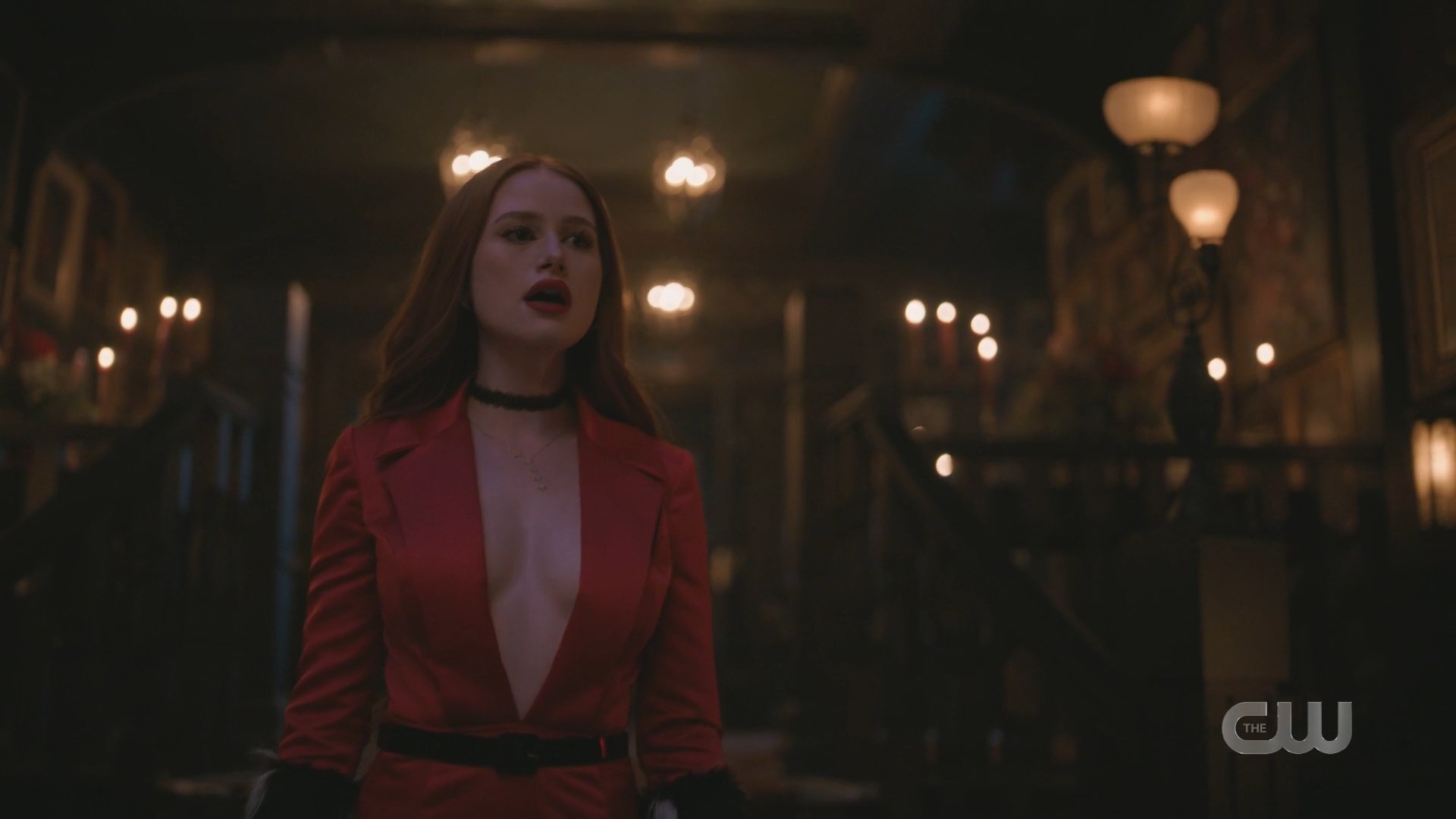 Madelaine Petsch sexy – Riverdale s05e11 (2021)