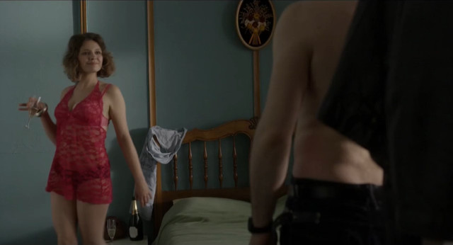 Laurie Anselme sexy, Sarah Ulysse sexy – Hotel Paradis (2013)