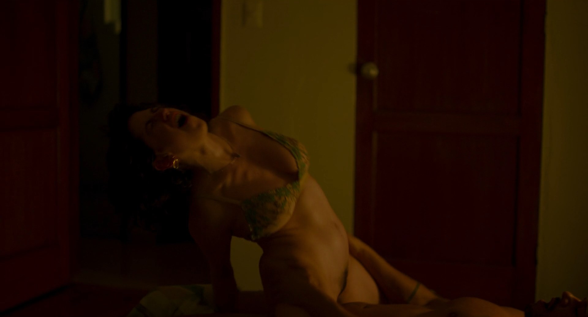 Lucia Uribe nude – Everything Will Be Fine s01e02e03e07e08 (2021)