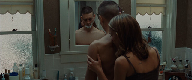 Natalie Portman sexy – Brothers (2009)