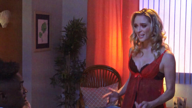 Greer Grammer sexy – Foursome s03e05 (2017)