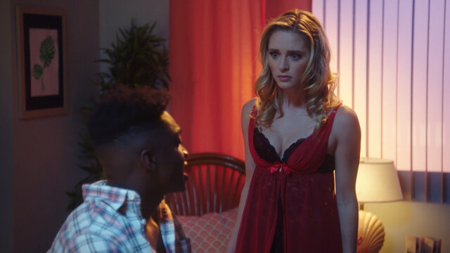 Greer Grammer sexy – Foursome s03e05 (2017)